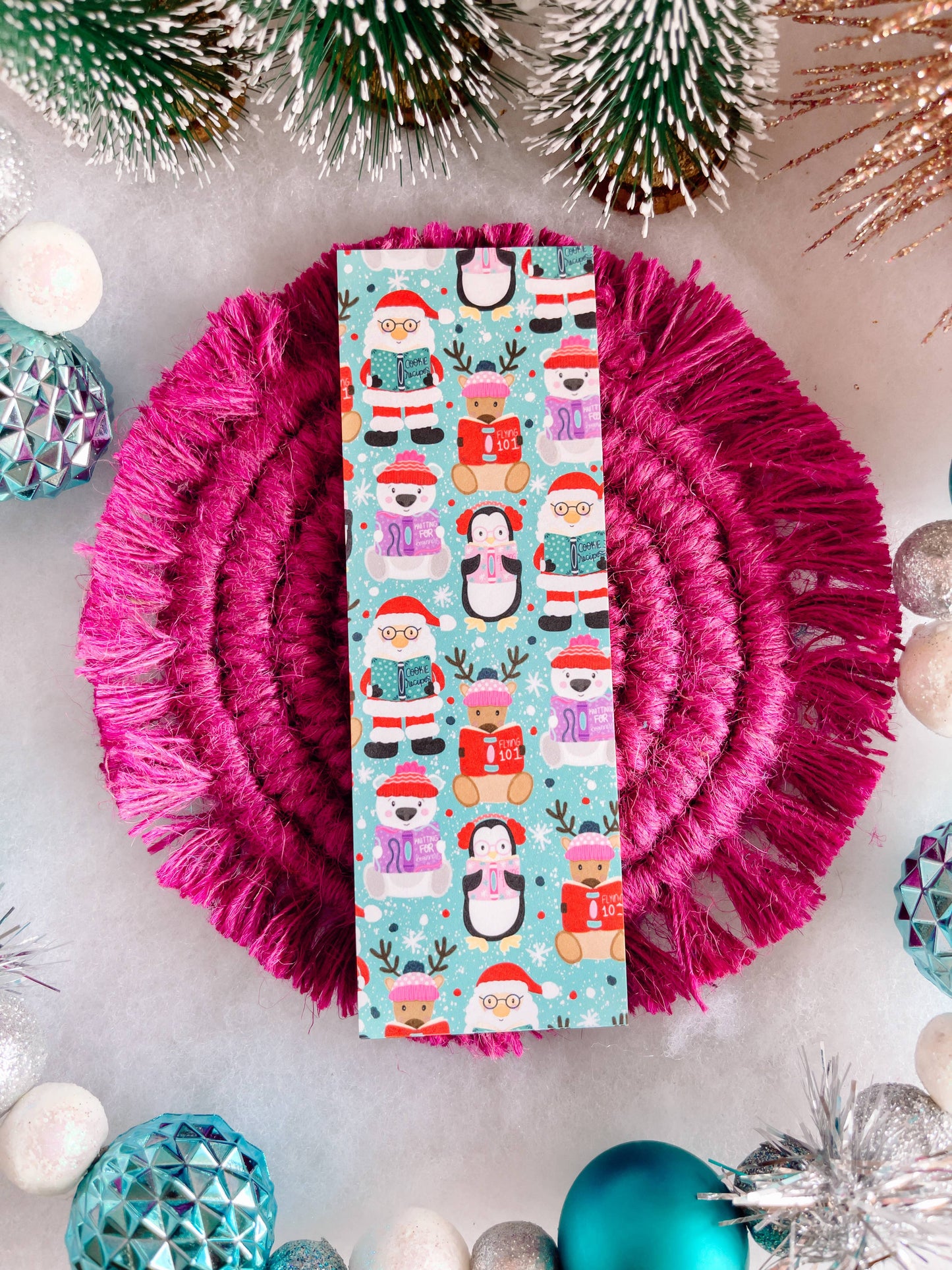 Bookmark-Christmas-03: Santa Reading With Friends